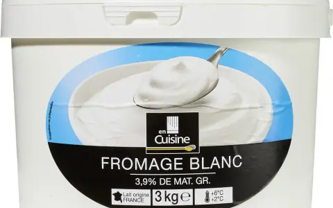 Seau de fromage blanc 3kg, 3,9% de matière grasse. Idéal pour un régime léger et savoureux.
